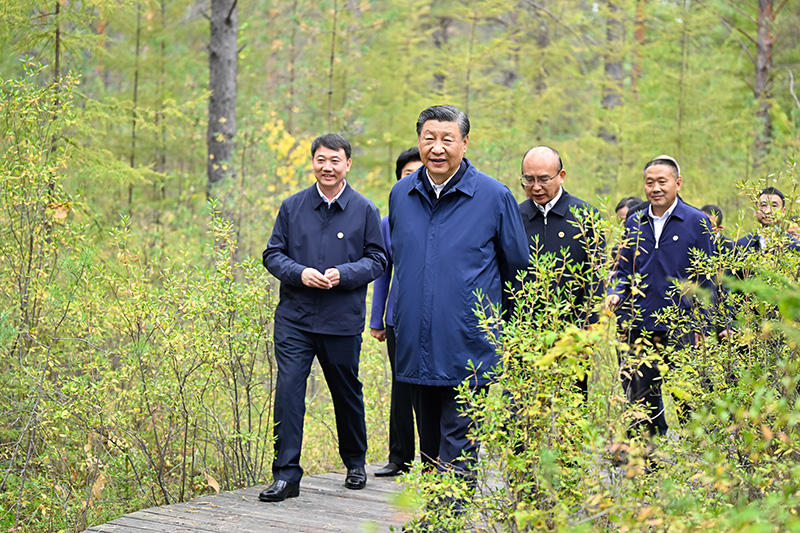 习近平在黑龙江考察时强调 牢牢把握在国家发展大局中的战略定位 奋力开创黑..