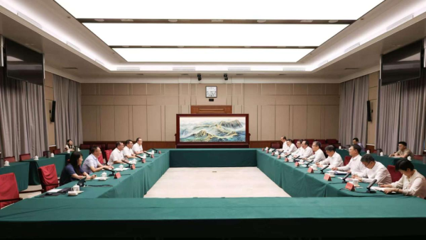 兵器工业集团与南京理工大学举行工作会谈