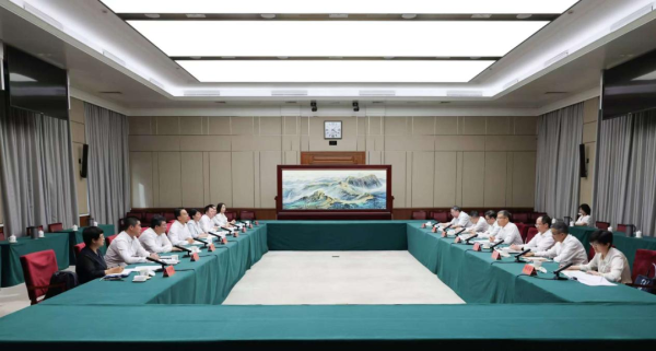 兵器工业集团与沈阳理工大学举行工作会谈