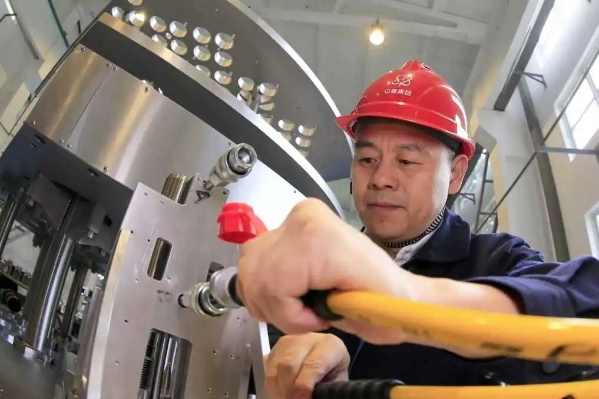 人物图3 人物图3